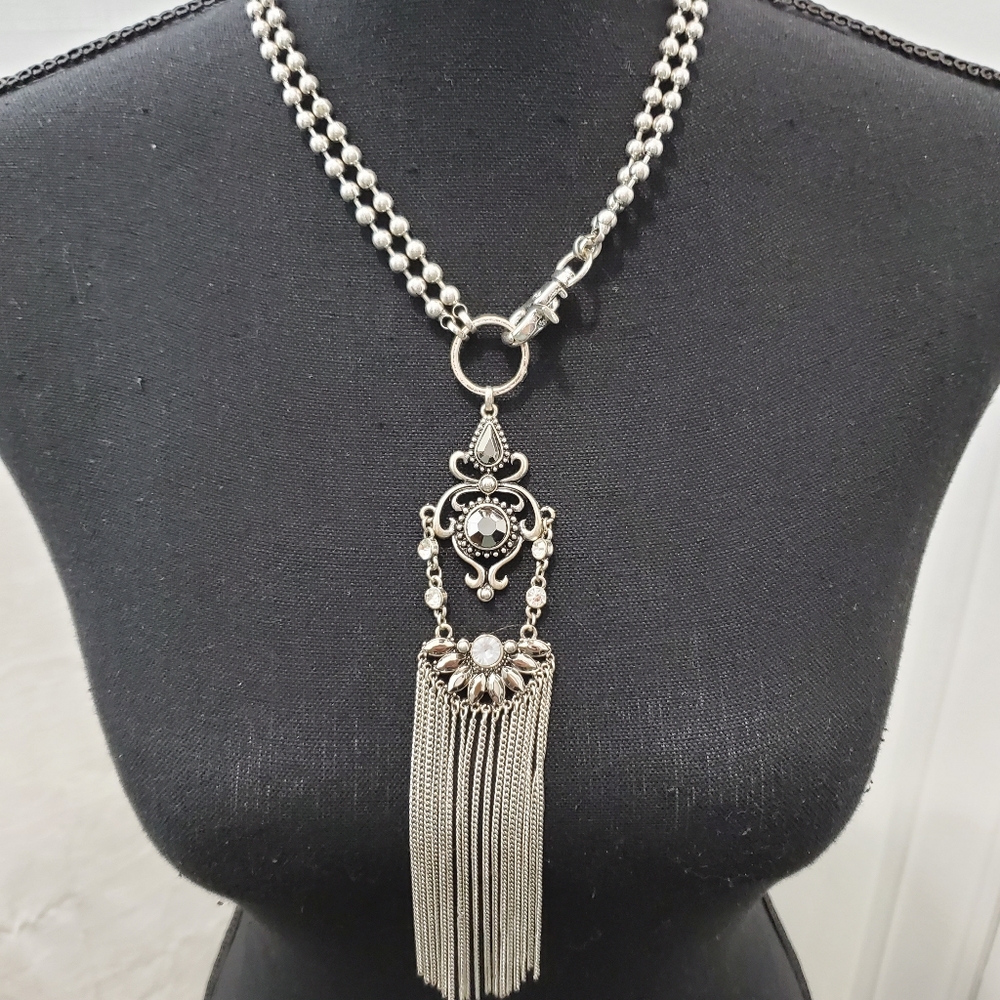 Pretty Necklace - Picture 6 of 7